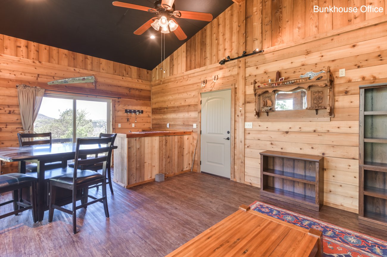 26-Bunkhouse-Office- 26-Bunkhouse-Office-