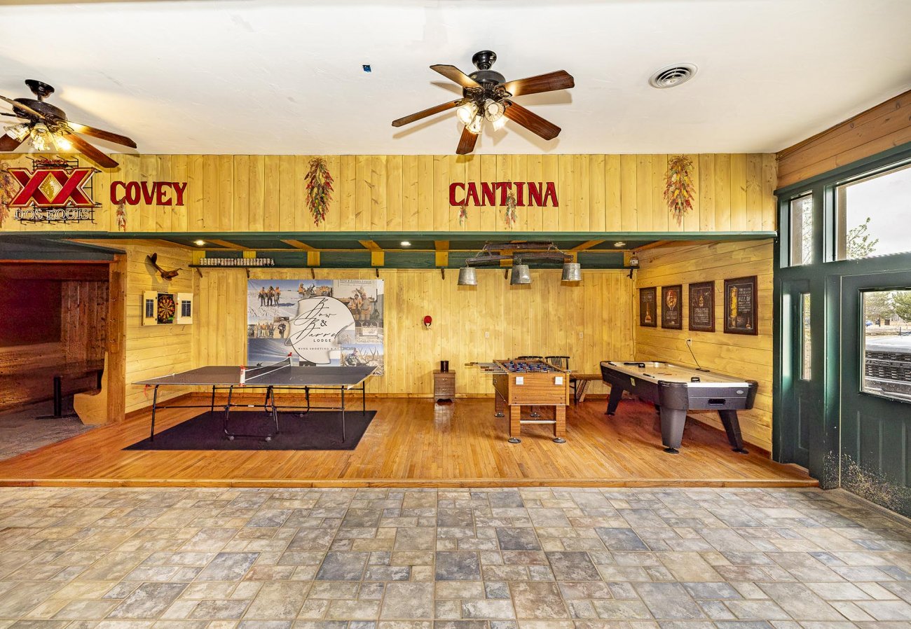 hunting-lodge-for-sale-with-game-room-colorado-bow-barrel-lodge