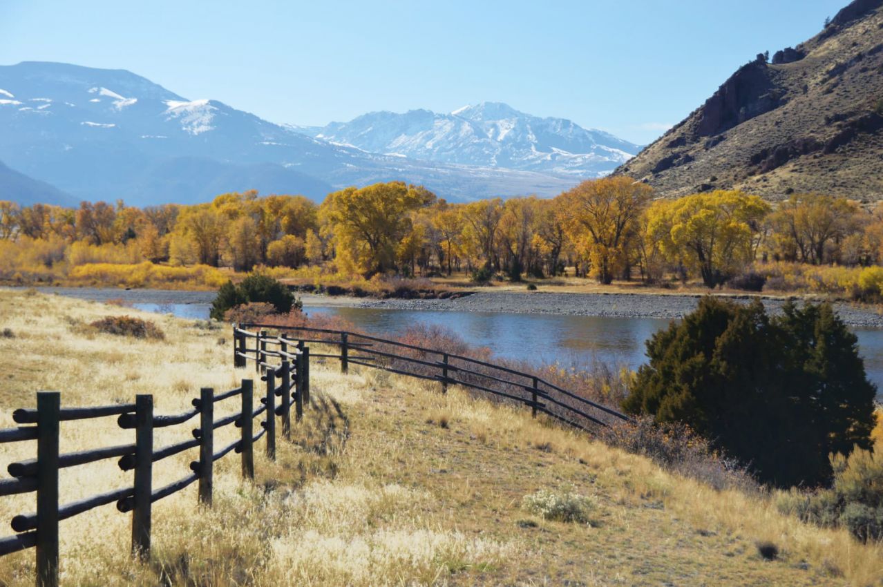 Yellowstone-River-Ranch-Montana-Dome-Mountain-Ranch-edit