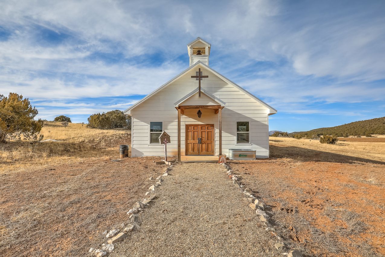 chapel-path-new-mexico-founders-ranch