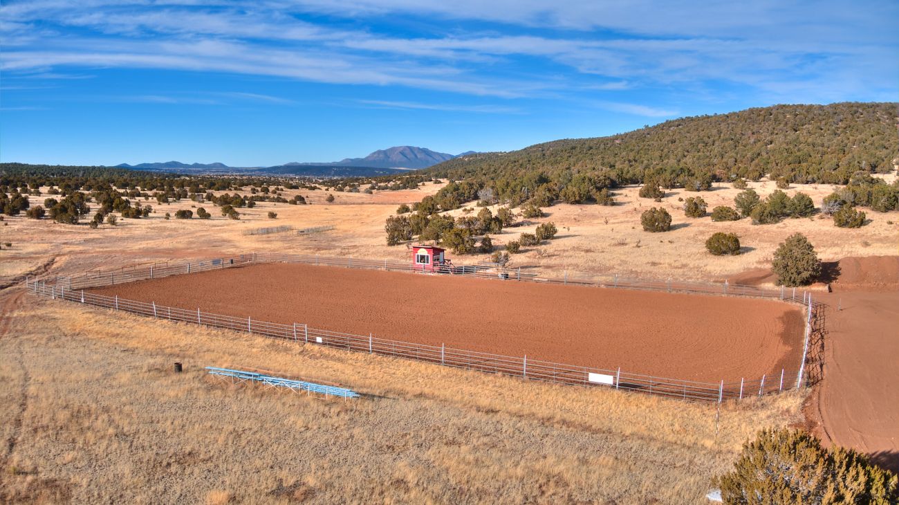 equestrian-arena-new-mexico-founders-ranch