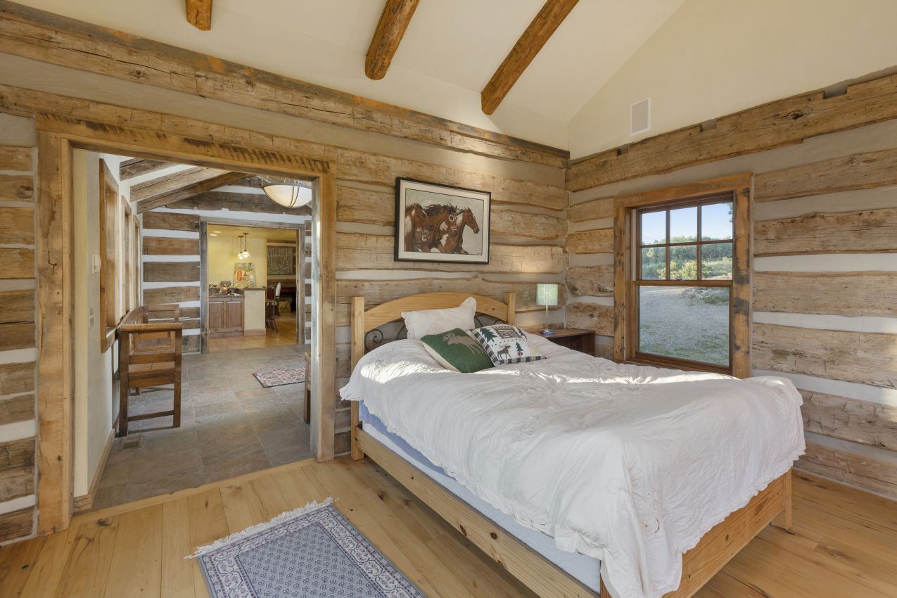Bedroom-Colorado-Four-Shooting-Stars-Ranch