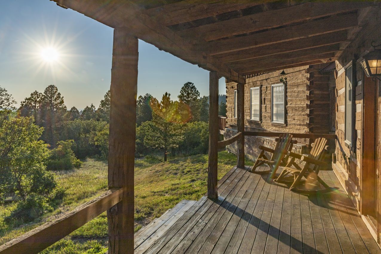 Covered-Porch-2-Colorado-Four-Shooting-Stars-Ranch