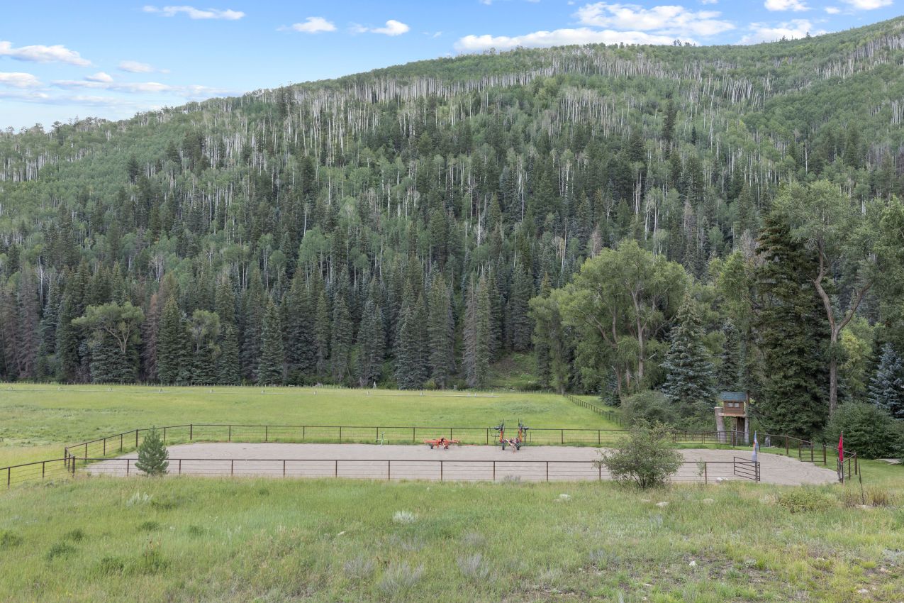 arena-and-forest-colorado-goble-creek-ranch