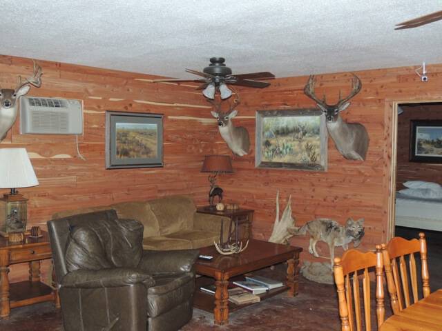 barn-living-room