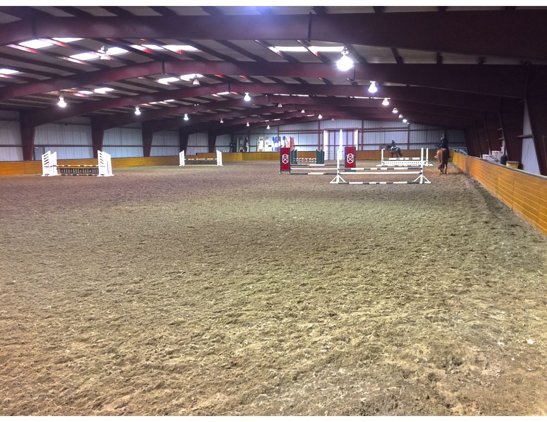 15.-massive-indoor-arena-w-horses