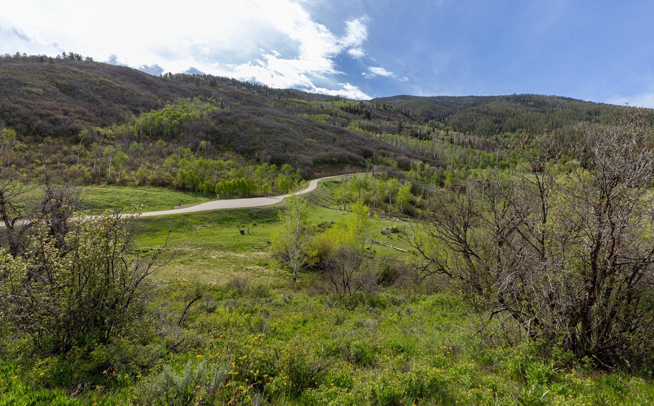private-retreat-colorado-lake-catamount-homesite