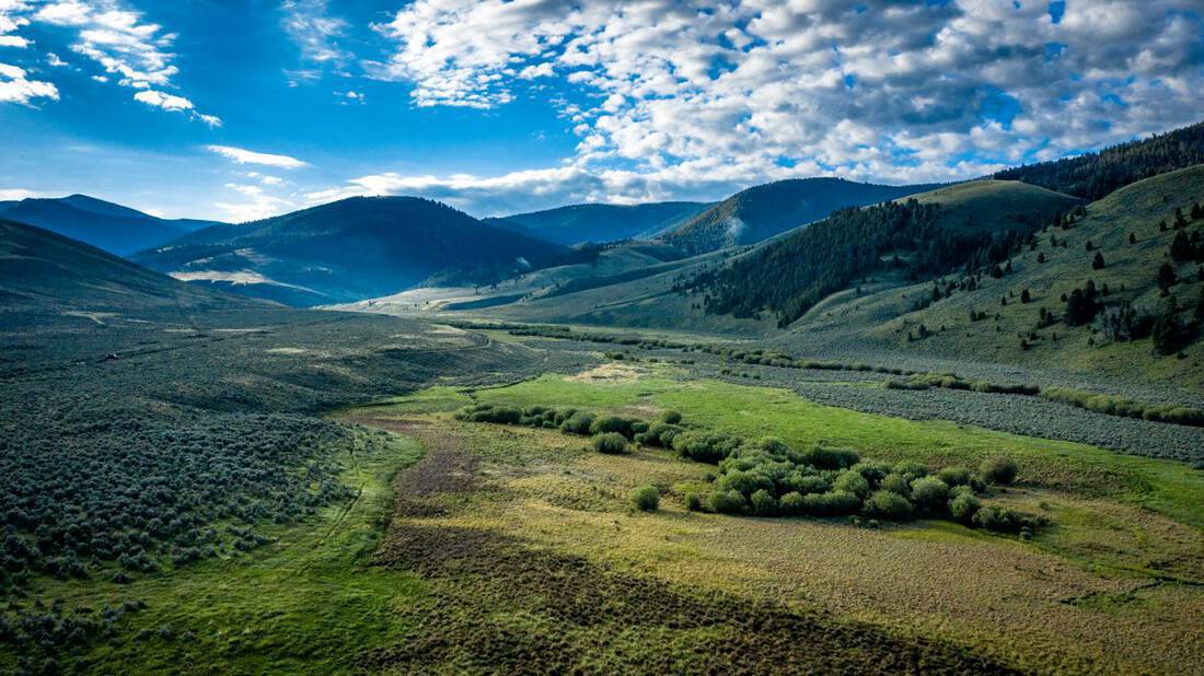 little-eight-mile-creek-ranch-lemhi-river-idaho-ranch-for-sale-mountains