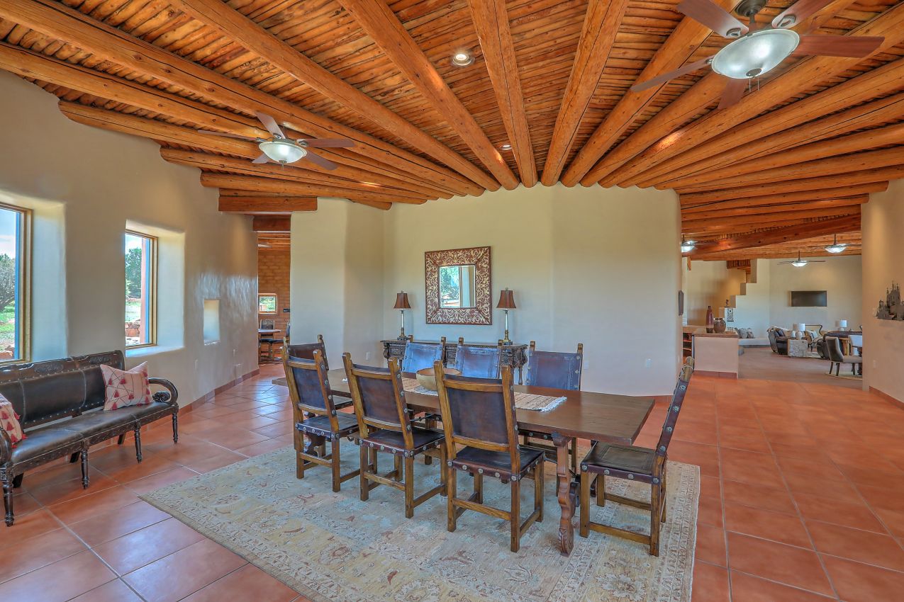 dining-to-living-new-mexico-mesa-springs-ranch