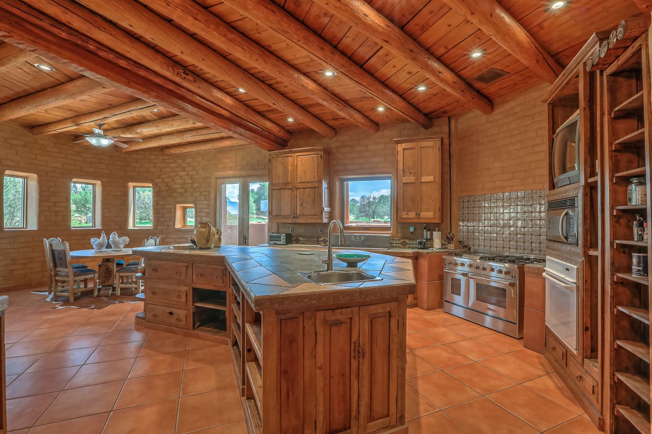 kitchen-breakfast-new-mexico-mesa-springs-ranch
