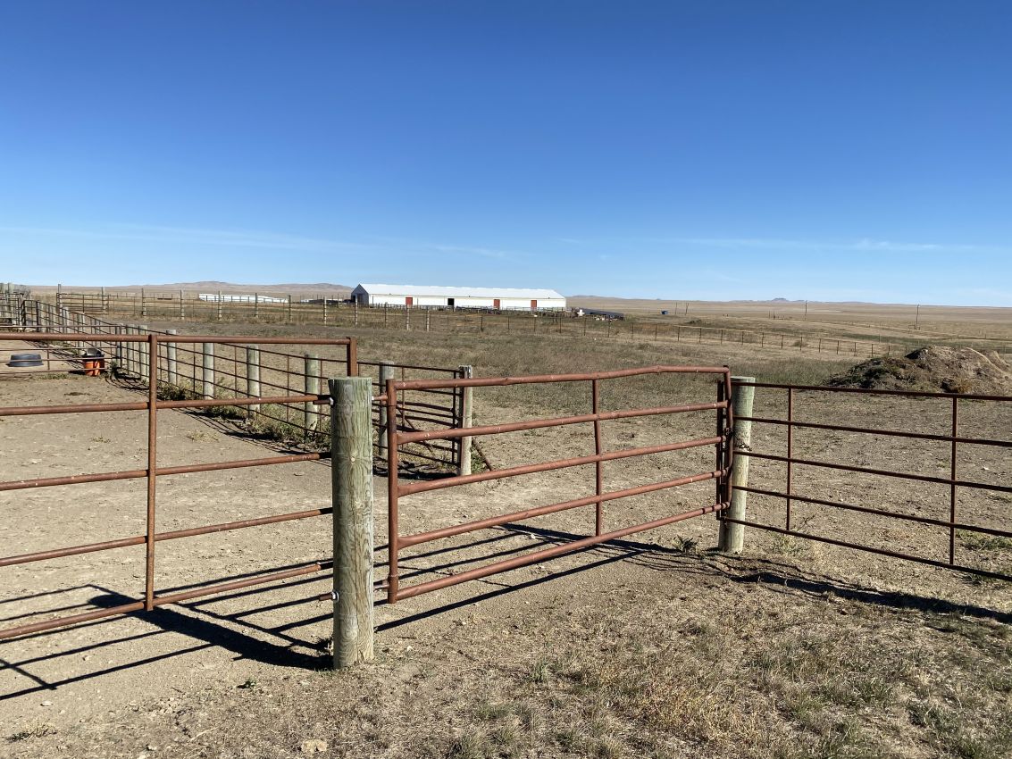 Northern-Plains-Grassland-Cattle-Ranch-South-Dakota-Headquarters10