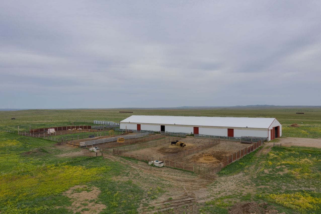 Northern-Plains-Grassland-Cattle-Ranch-South-Dakota-Headquarters8