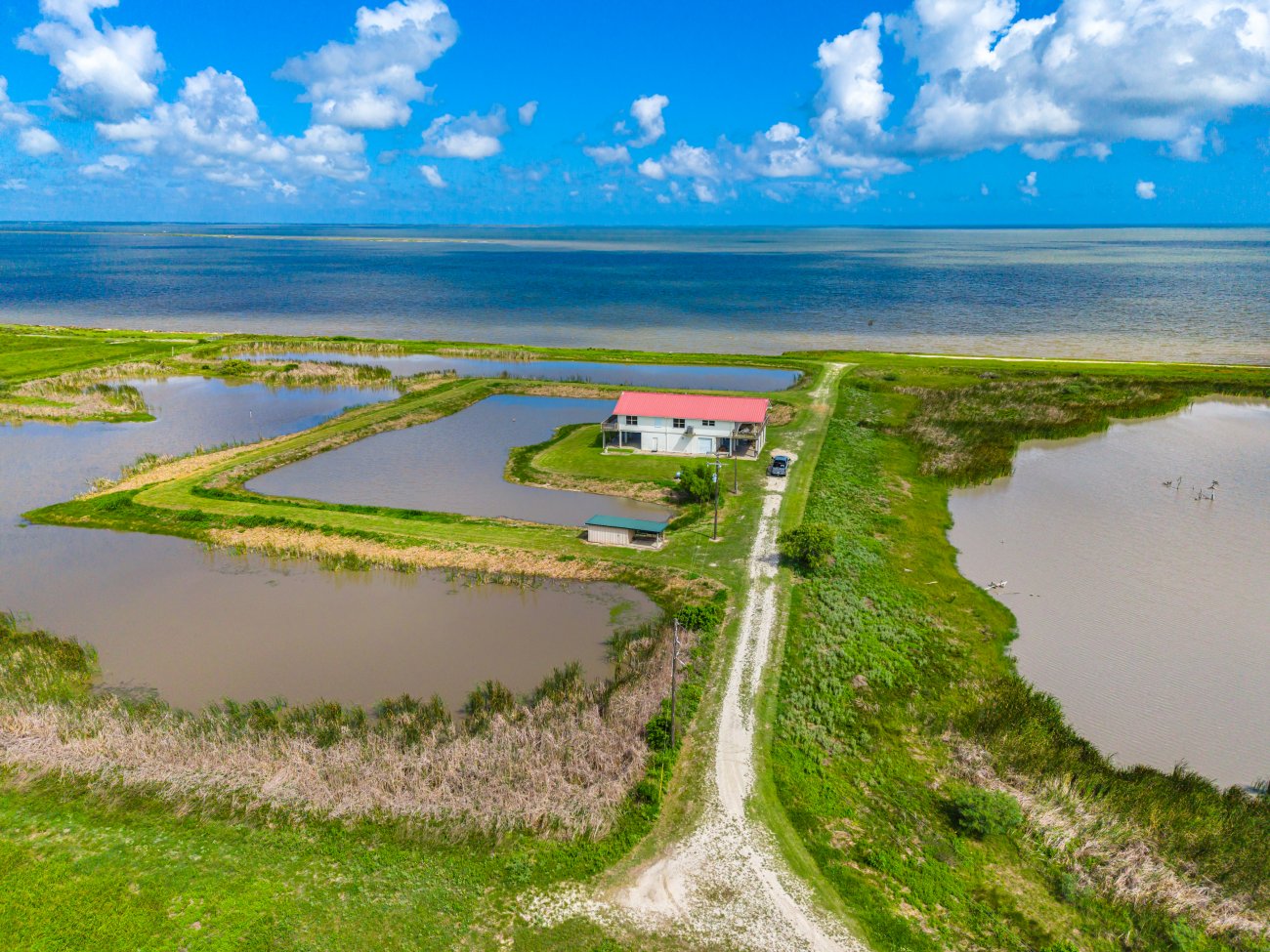 19 house aerial