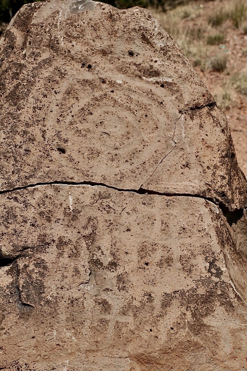 Petroglyph-new-mexico-plaza-blanca