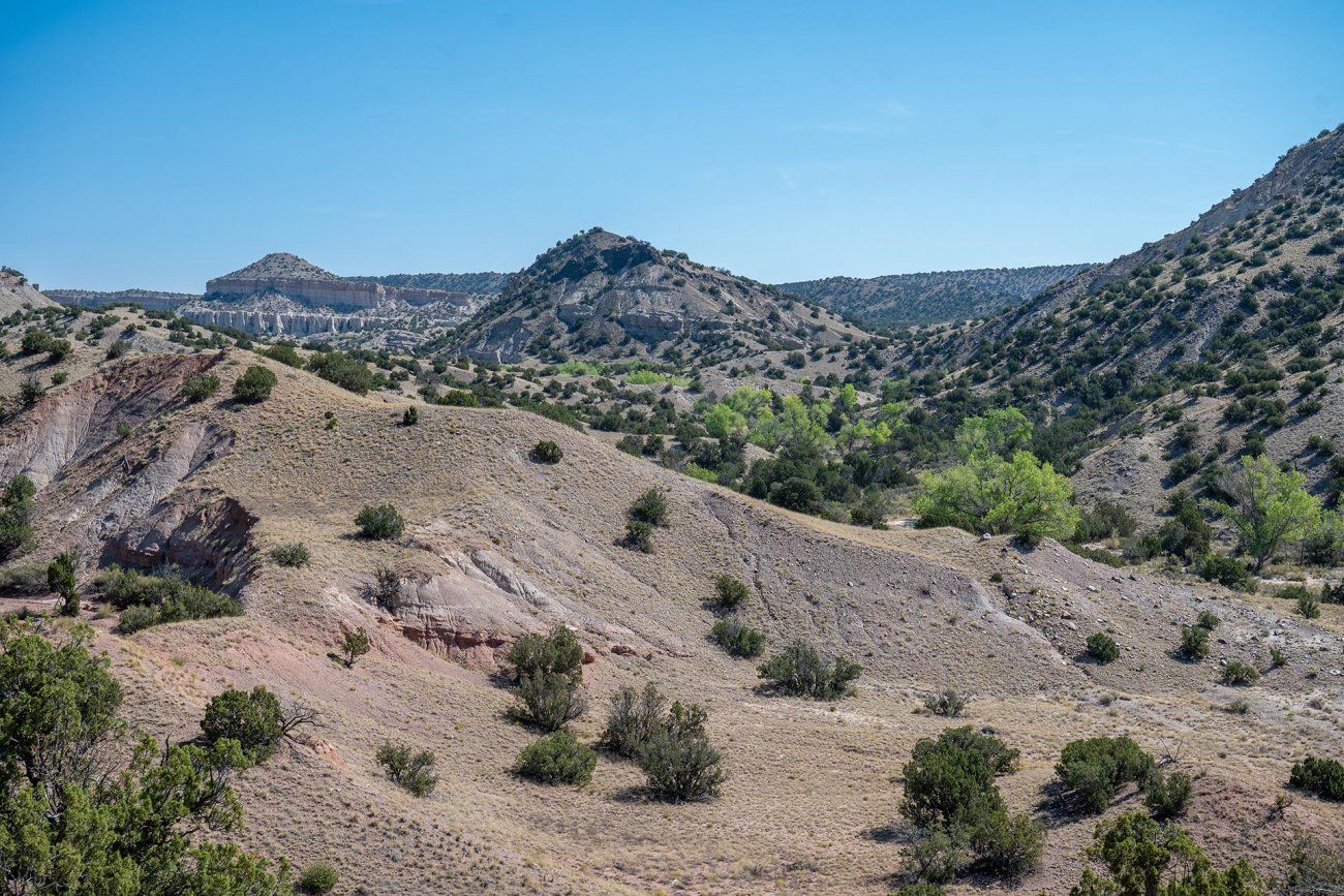 dirt-hills-new-mexico-plaza-blanca