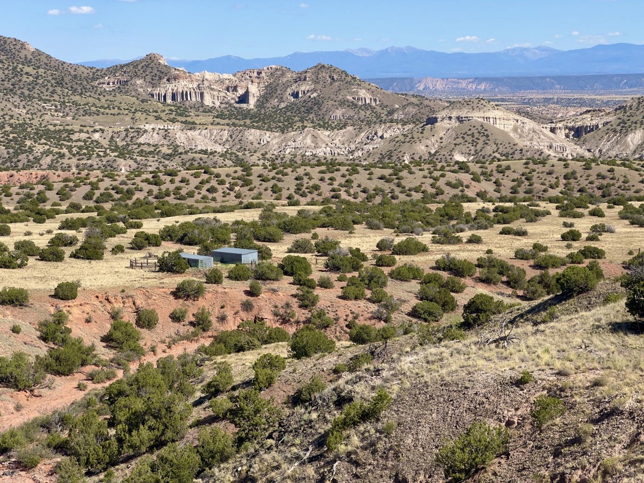 loafing-shed-white-cliffs-new-mexico-plaza-blanca