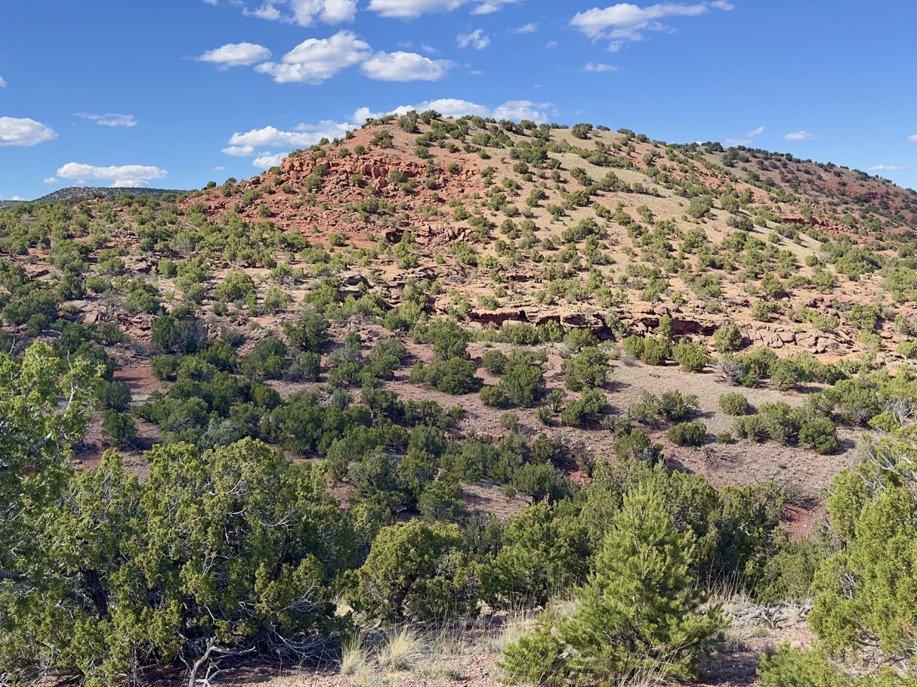 red-rock-bluff-new-mexico-plaza-blanca