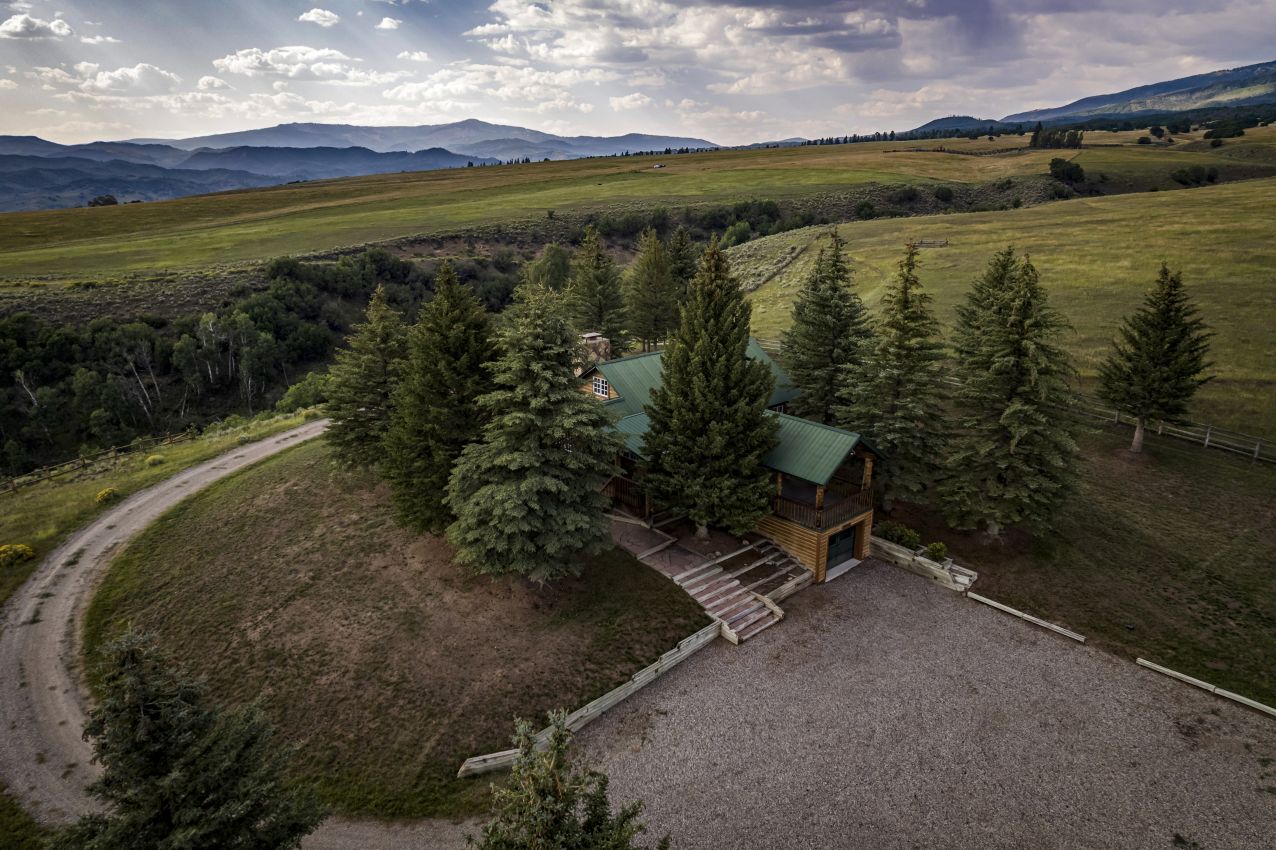 Clathis-House-Aerial-View-Colorado-Ragged-Mountain-Ranch