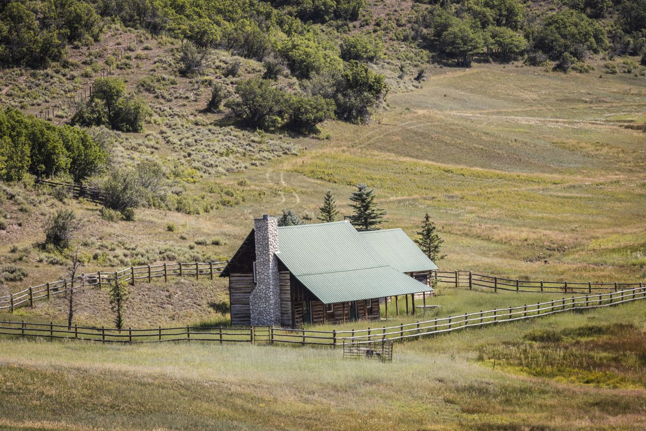 Lone-Cabin-Colorado-Ragged-Mountain-Ranch