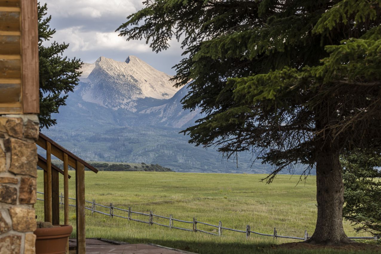 Patio-View-Clathis-House-Colorado-Ragged-Mountain-Ranch