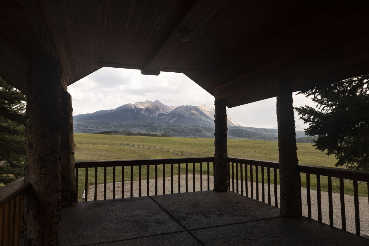 Porch-4-Clathis-House-Colorado-Ragged-Mountain-Ranch