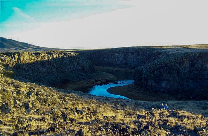 Awesome-river-hike-sunset-rio-grande-gorge-colorado-rio-grande-del-norte-ranch