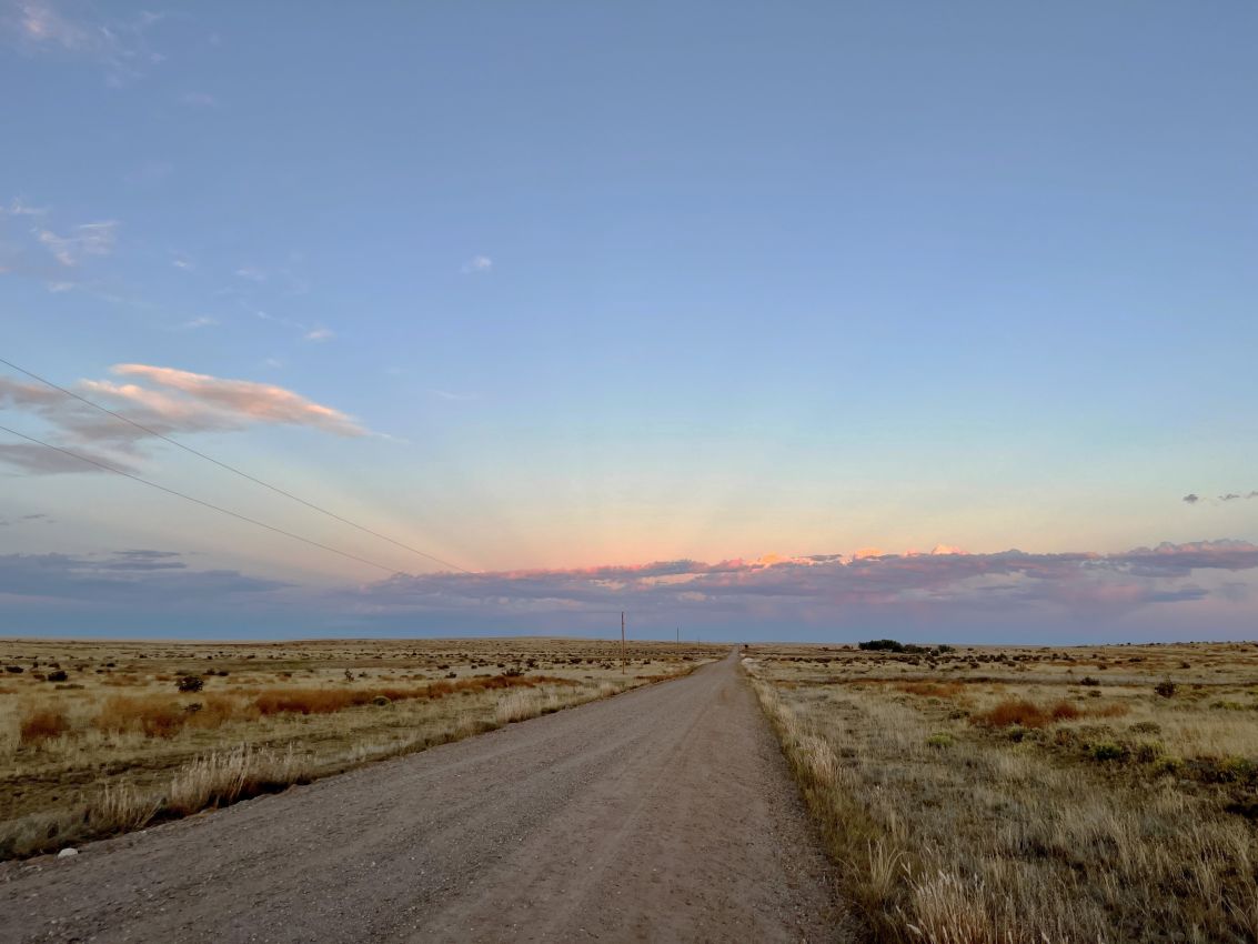 county-road-looking-east-colorado-saddoris-ranch-east