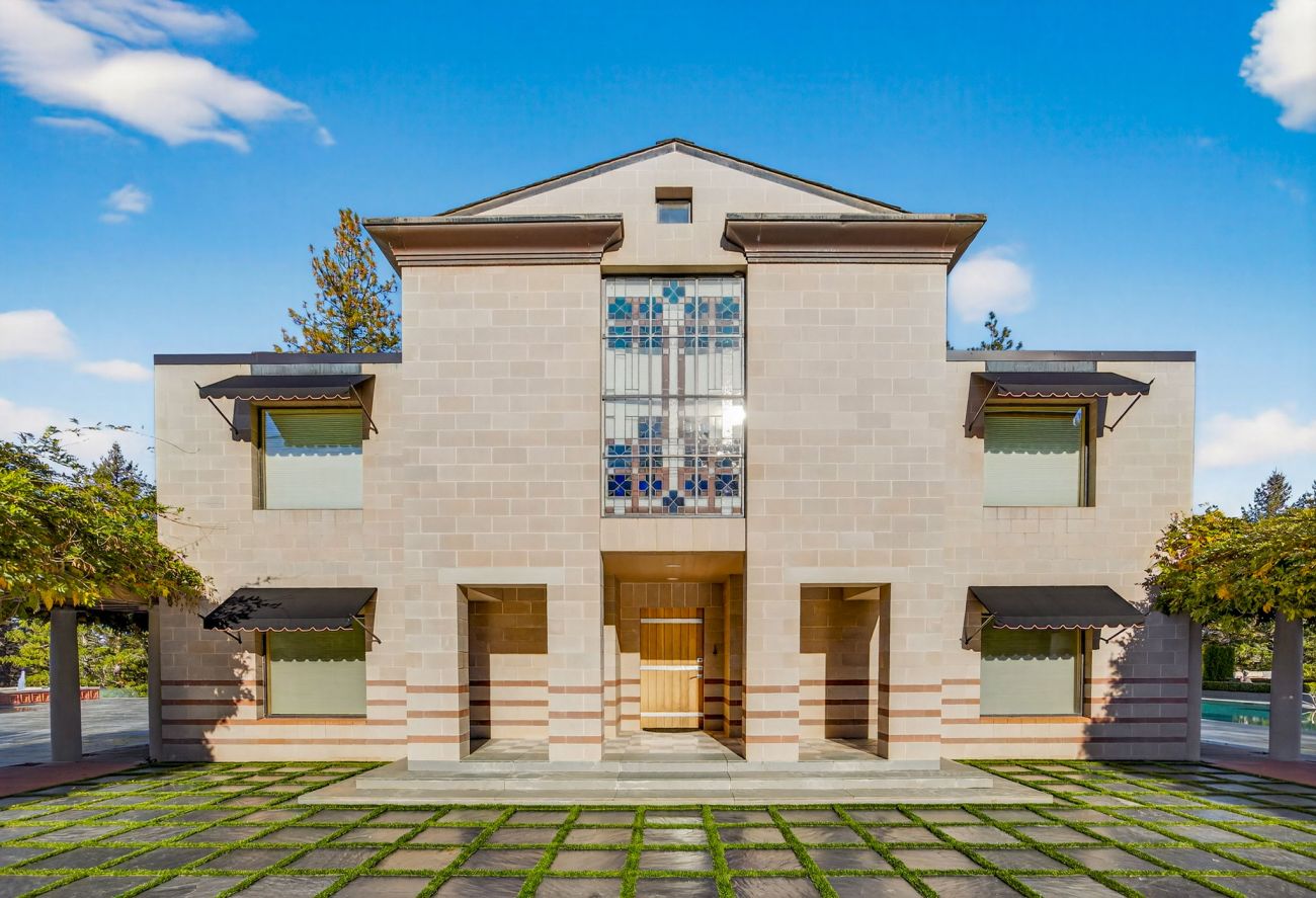 private-retreat-for-sale-oregon-the-bird-estate