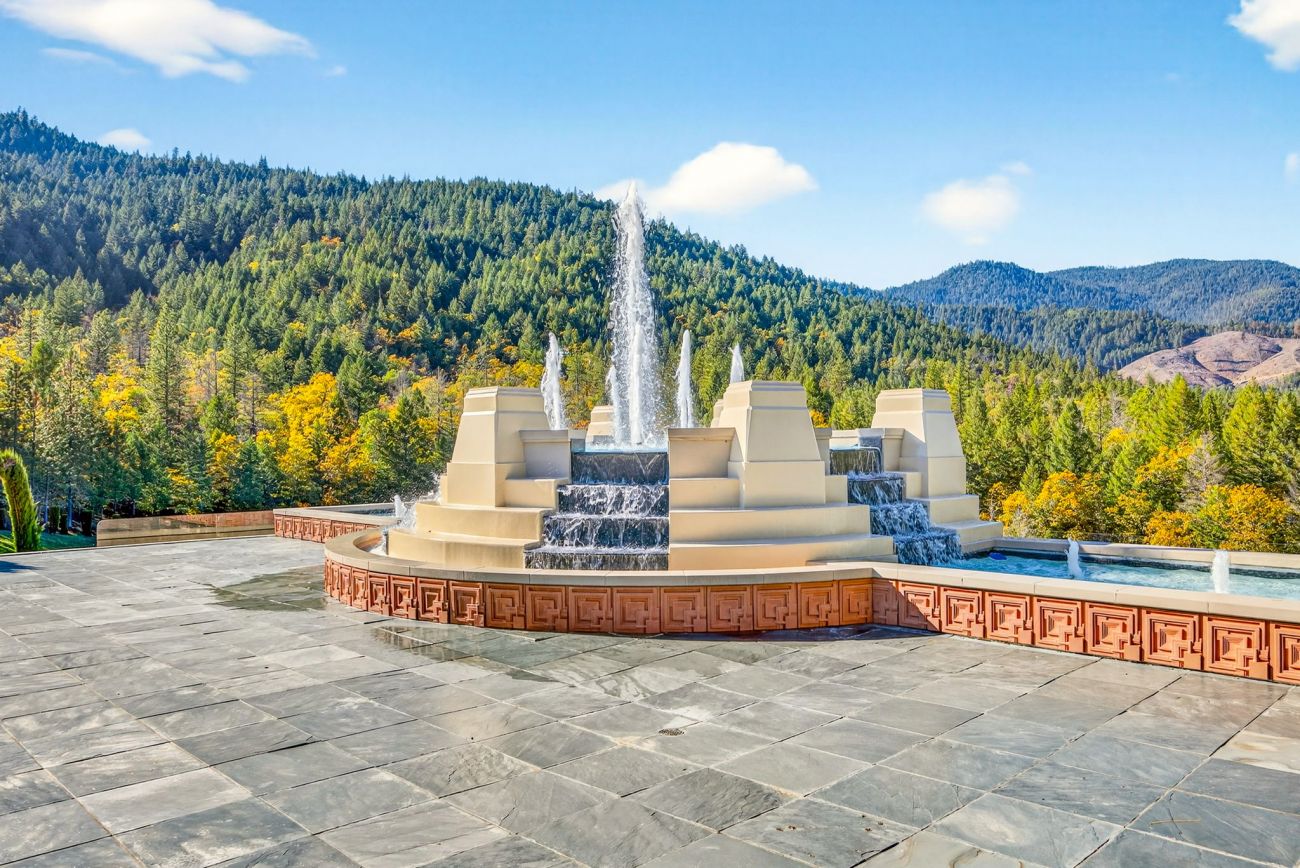 retreat-for-sale-oregon-the-bird-estate