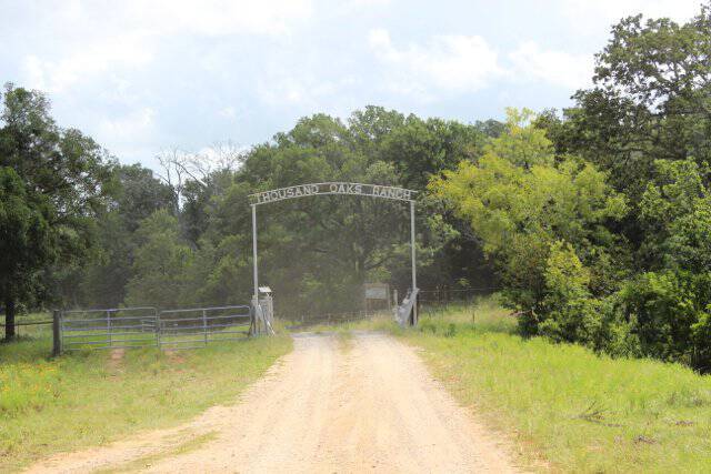 oaks-entrance