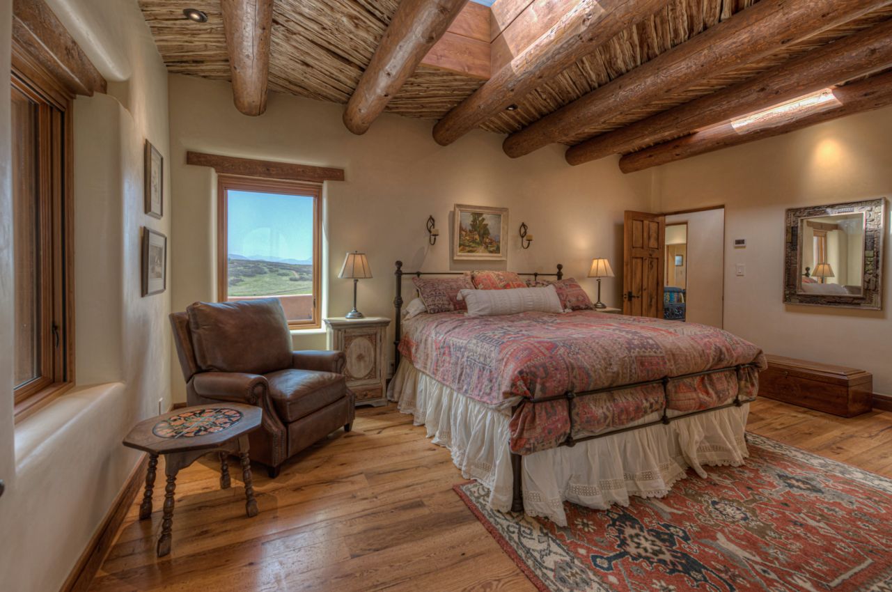 Guest-Bed-Kiva-1-Colorado-Ventana-al-Cielo