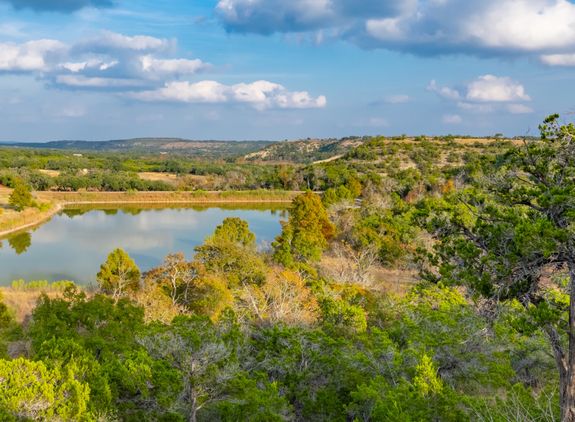 Square H Ranch Curly H Ranch - Republic Ranches