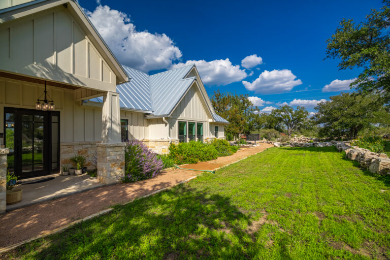 Honey Bloom Retreat (photo 5)
